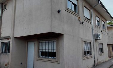 Alquiler Monte Grande Dúplex 2 dormitorios mas escritorio y cochera