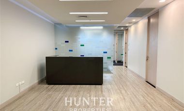 Oficina en Arriendo en Torre Titanium. Isidora Goyenechea / Vitacura