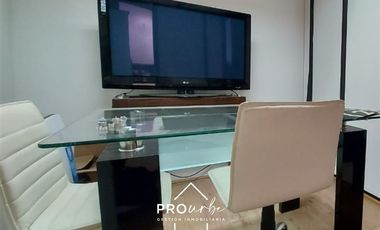 Oficina en Venta en Metro Manuel Montt / Estacionamiento