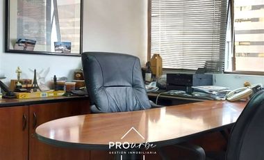 Oficina en Venta en Metro Manuel Montt / Estacionamiento