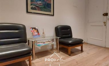 Oficina en Venta en Metro Manuel Montt / Estacionamiento