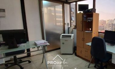 Oficina en Venta en Metro Manuel Montt / Estacionamiento