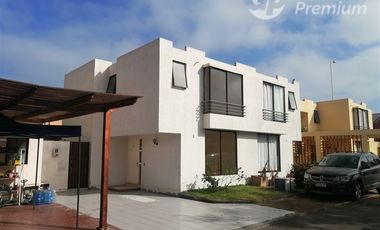 Casa en Venta en Rica aventura