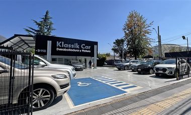 Local Comercial en Arriendo en Avenida Vitacura / Lo Matta