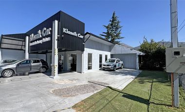 Local Comercial en Arriendo en Avenida Vitacura / Lo Matta