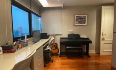 Penthouse Luxury condo in the heart of Bangkok – Elegant classic style | Refined city living ( AA41491 )