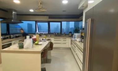 Penthouse Luxury condo in the heart of Bangkok – Elegant classic style | Refined city living ( AA41491 )