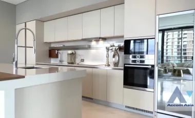 Fully Furnished Luxury Condo with Open Balcony & Lumphini Park View ( AA31313 )