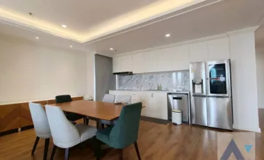 Penthouse Modern Luxury Penthouse in the Heart of the City