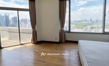 Pet friendly,Huge Terrace Condo with a large balcony and city view at All Seasons Mansion