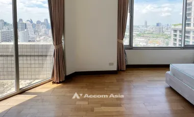 Pet friendly,Huge Terrace Condo with a large balcony and city view at All Seasons Mansion