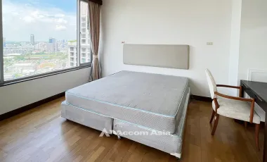 Pet friendly,Huge Terrace Condo with a large balcony and city view at All Seasons Mansion