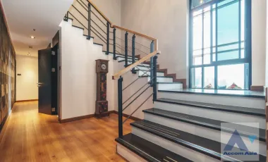 Pet friendly,Double High Ceiling,Duplex Condo,Penthouse Spacious room with high ceiling and city view  (1512174)