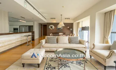 Panoramic-view condo with modern decor in Sathorn (AA29462)