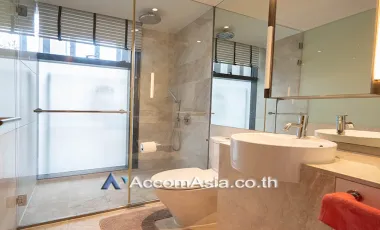 Panoramic-view condo with modern decor in Sathorn (AA29462)