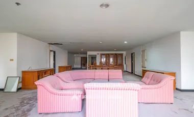 Spacious Balcony with City View  ( 1520765 )