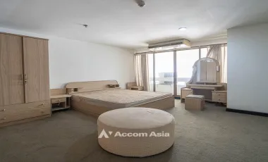 Spacious Balcony with City View  ( 1520765 )