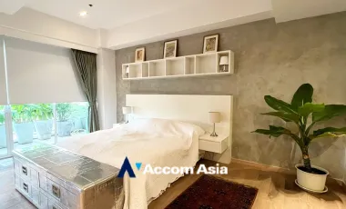 Penthouse 3 BR Condominium @Narathorn Place (13000612)