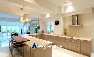 Penthouse 3 BR Condominium @Narathorn Place (13000612)