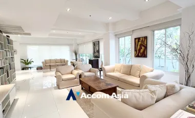 Penthouse 3 BR Condominium @Narathorn Place (13000612)