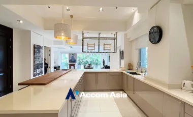 Penthouse 3 BR Condominium @Narathorn Place (13000612)