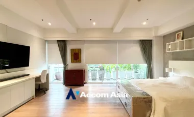 Penthouse 3 BR Condominium @Narathorn Place (13000612)