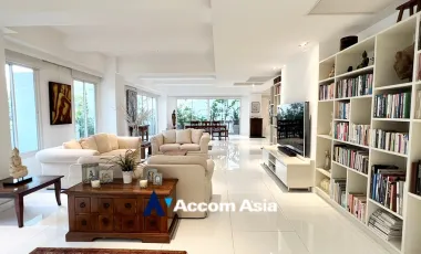 Penthouse 3 BR Condominium @Narathorn Place (13000612)