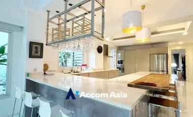 Penthouse 3 BR Condominium @Narathorn Place (13000612)