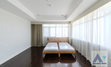 Duplex Condo Spacious duplex condominium at Sathorn Park Place
