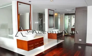 Pet friendly,Huge Terrace,Duplex Condo Spacious unit with private pool and dark wood tones at Le Raffine Sukhumvit 31 Condominium (1520402)