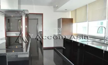 Pet friendly,Huge Terrace,Duplex Condo Spacious unit with private pool and dark wood tones at Le Raffine Sukhumvit 31 Condominium (1520402)