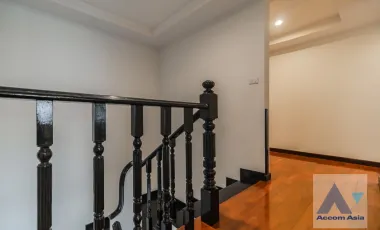 Private Swimming Pool,Huge Terrace,Duplex Condo Elegant duplex condominium with pool on balcony and skyline views (2012701)