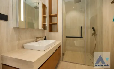 Super Luxury,Penthouse,Huge Terrace,Duplex Condo Thonglor Jungle paradise. Duplex Penthouse. Jacuzzi on Terrace.