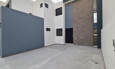 Casa en Venta Punto Lomas | Doble altura y alberca