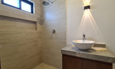 Casa en Venta Punto Lomas | Doble altura y alberca