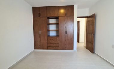 Casa en Venta Punto Lomas | Doble altura y alberca