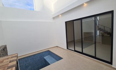 Casa en Venta Punto Lomas | Doble altura y alberca