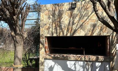 Casa en venta - 1 Dormitorio 1 Baño - Junín