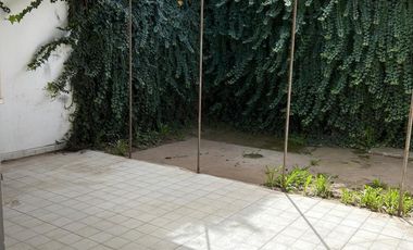 Casa en venta - 1 Dormitorio 1 Baño - Junín
