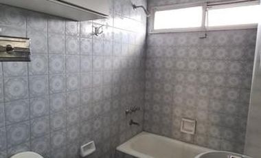 Muy luminoso y amplio departamento  2 ambientes al Frente en Pleno centro de Ballester