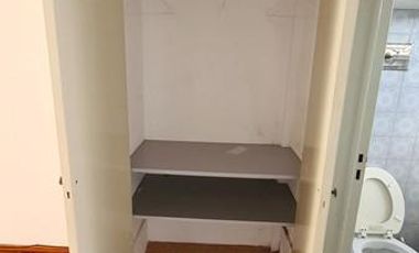 Muy luminoso y amplio departamento  2 ambientes al Frente en Pleno centro de Ballester