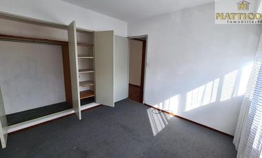 Muy luminoso y amplio departamento  2 ambientes al Frente en Pleno centro de Ballester