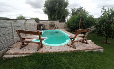 Casa en venta - 3 Dormitorios 2 Baños - 516mts2 - Saladillo