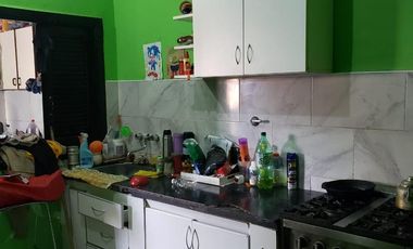 Casa en venta - 2 Dormitorios 1 Baño - 100Mts2 - Berazategui