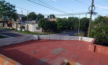 Casa en venta - 2 Dormitorios 1 Baño - 100Mts2 - Berazategui