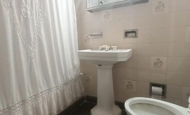 Casa en venta - 2 Dormitorios 1 Baño - 176Mts2 - Plátanos