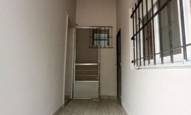 Casa en venta - 2 Dormitorios 1 Baño - 176Mts2 - Plátanos