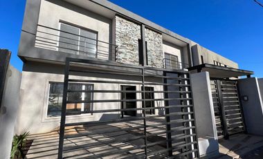 PH en venta - 3 Dormitorios 2 Baños - Mercedes