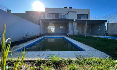 PH en venta - 3 Dormitorios 2 Baños - Mercedes