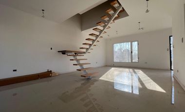 PH en venta - 3 Dormitorios 2 Baños - Mercedes